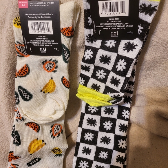 NWT Beverly Hills Polo Club Knee Highs. Size 5-9 (2 Pair) - Picture 3 of 6